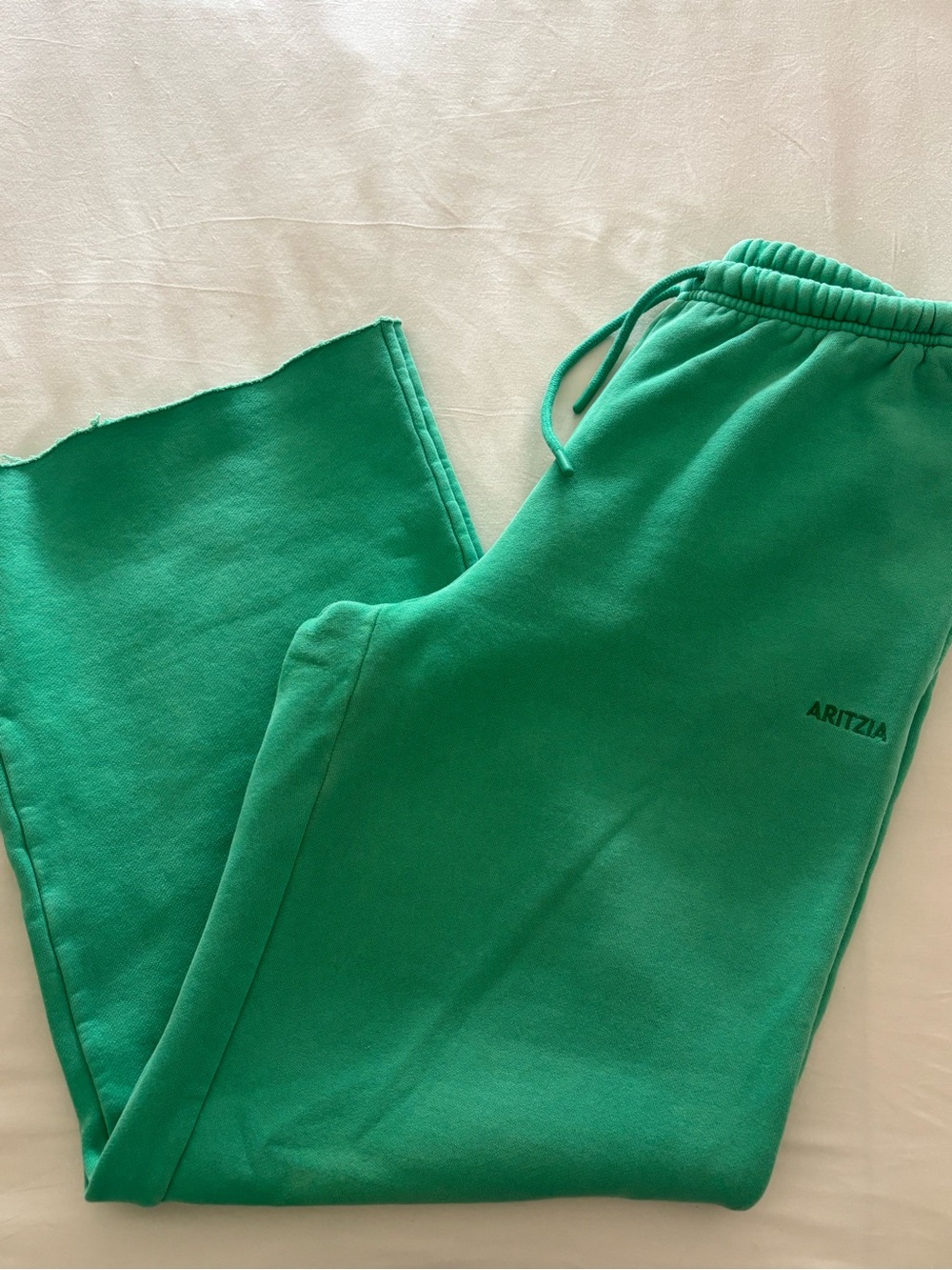 Aritzia Mega Fit Sweatpants